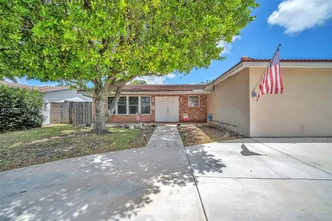 1911 N 53rd Avenue Hollywood FL 33021