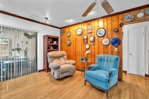 1911 N 53rd Avenue Hollywood FL 33021