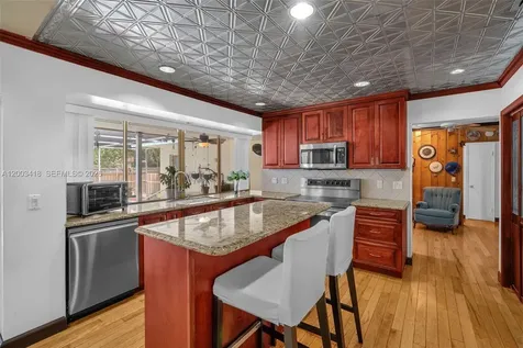 1911 N 53rd Avenue Hollywood FL 33021