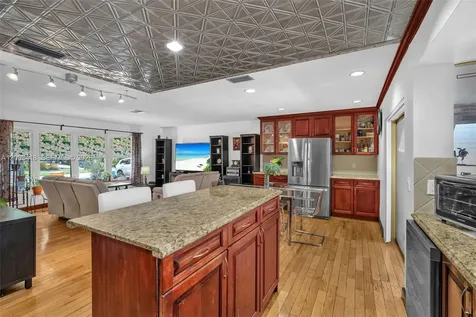 1911 N 53rd Avenue Hollywood FL 33021