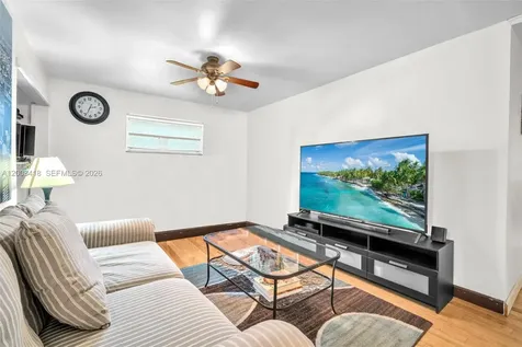 1911 N 53rd Avenue Hollywood FL 33021