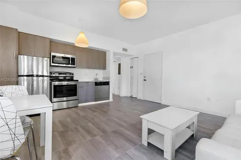 557 Michigan Avenue Miami Beach FL 33139