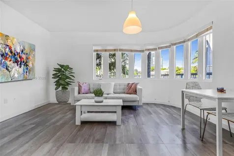 557 Michigan Avenue Miami Beach FL 33139