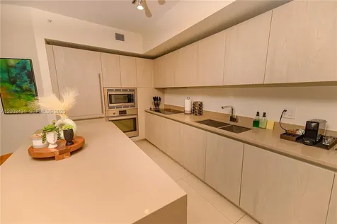 4111 S Ocean Drive Hollywood FL 33019
