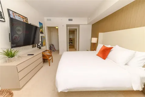 4111 S Ocean Drive Hollywood FL 33019