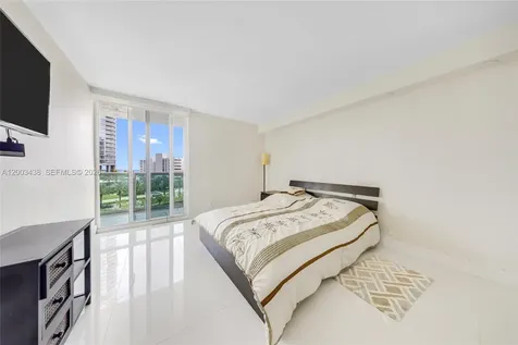 100 Bayview Drive Sunny Isles Beach FL 33160