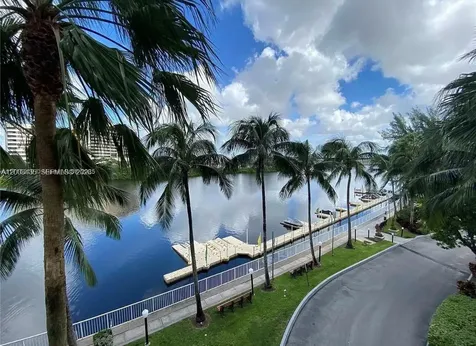 5077 NW 7th Street Miami FL 33126