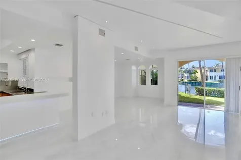 21032 NE 32nd Avenue Aventura FL 33180