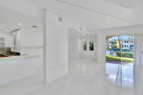 21032 NE 32nd Avenue Aventura FL 33180