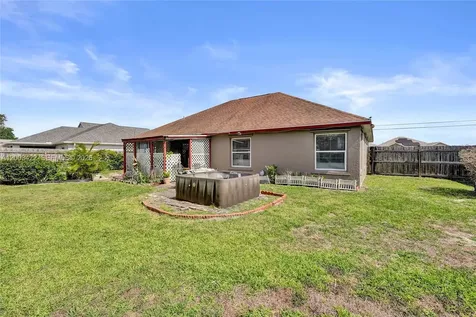 6030 NW Wolverine Road Port St. Lucie FL 34986
