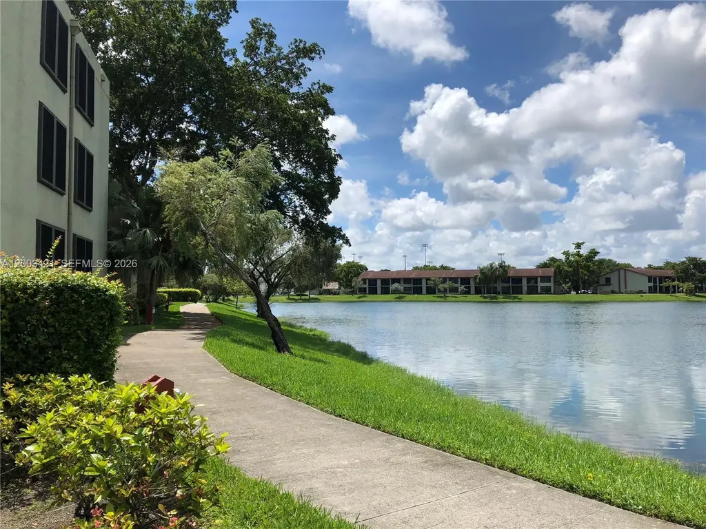 210 Lake Pointe Drive Oakland Park FL 33309