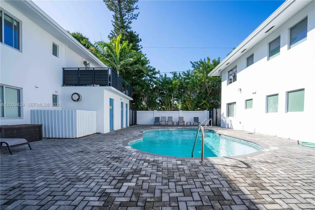 2412 NE 26th Street Fort Lauderdale FL 33305