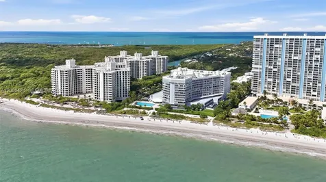 600 Grapetree Drive Key Biscayne FL 33149