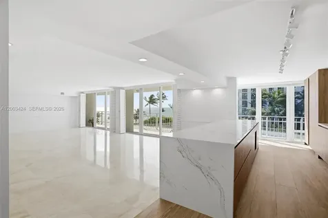 600 Grapetree Drive Key Biscayne FL 33149