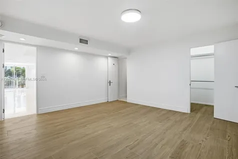 600 Grapetree Drive Key Biscayne FL 33149