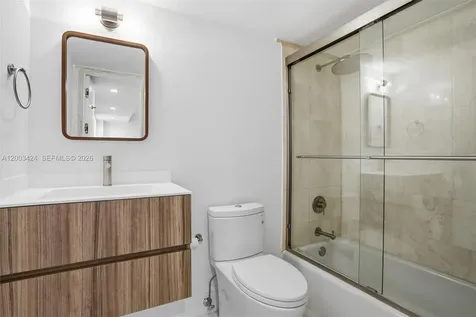 600 Grapetree Drive Key Biscayne FL 33149