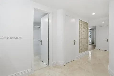 600 Grapetree Drive Key Biscayne FL 33149
