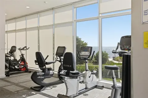 600 Grapetree Drive Key Biscayne FL 33149
