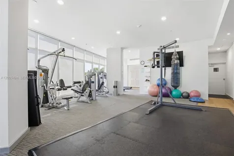 600 Grapetree Drive Key Biscayne FL 33149