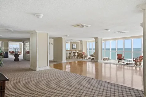 600 Grapetree Drive Key Biscayne FL 33149