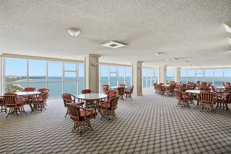 600 Grapetree Drive Key Biscayne FL 33149