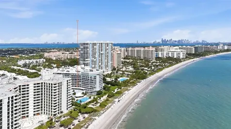 600 Grapetree Drive Key Biscayne FL 33149