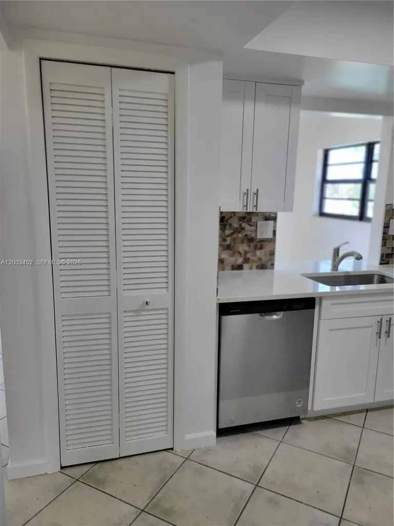 1821 NE 40th Court Pompano Beach FL 33064