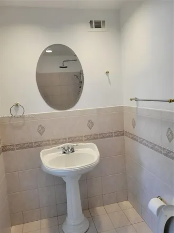 1821 NE 40th Court Pompano Beach FL 33064