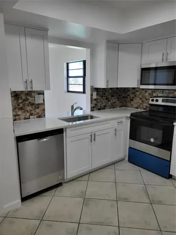 1821 NE 40th Court Pompano Beach FL 33064