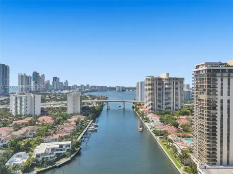 19667 Turnberry Way Aventura FL 33180