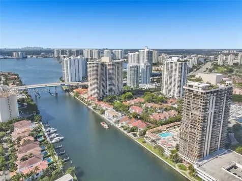 19667 Turnberry Way Aventura FL 33180