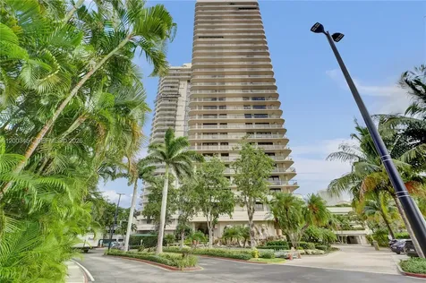 19667 Turnberry Way Aventura FL 33180