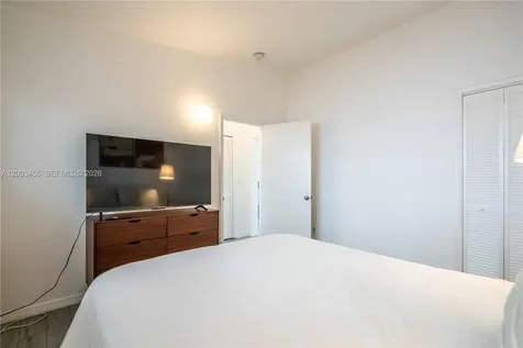 1750 S Treasure Drive North Bay Village FL 33141