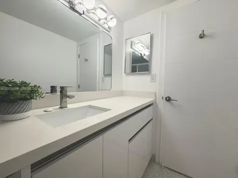 3800 S Ocean Drive Hollywood FL 33019