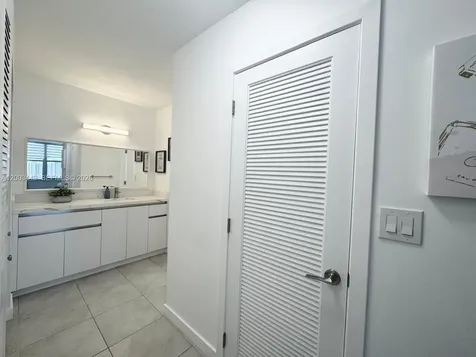 3800 S Ocean Drive Hollywood FL 33019