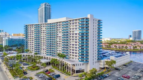 3800 S Ocean Drive Hollywood FL 33019
