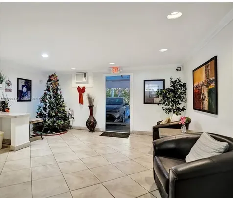 500 NE 14th Avenue Hallandale Beach FL 33009