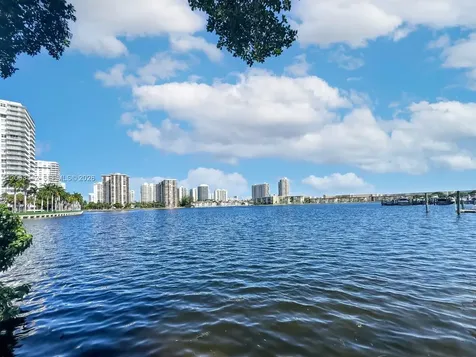 2750 NE 183rd Street Aventura FL 33160