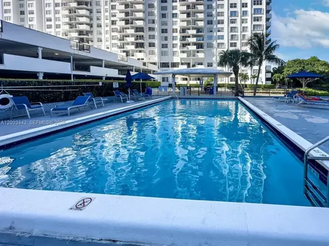2750 NE 183rd Street Aventura FL 33160