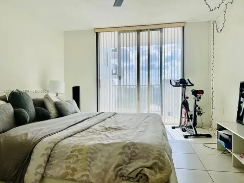 2750 NE 183rd Street Aventura FL 33160