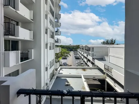 2750 NE 183rd Street Aventura FL 33160