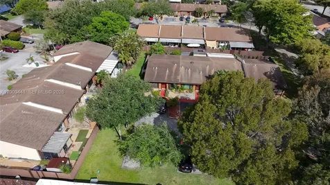 10331 Holly Court Pembroke Pines FL 33026