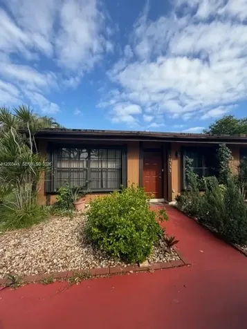 10331 Holly Court Pembroke Pines FL 33026
