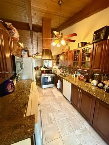 10331 Holly Court Pembroke Pines FL 33026