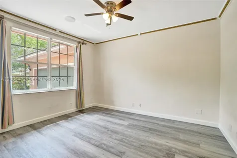 1169 Peregrine Way Weston FL 33327