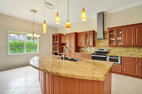 1169 Peregrine Way Weston FL 33327