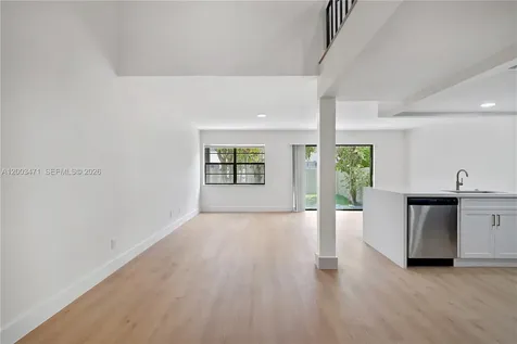 2548 N 38th Avenue Hollywood FL 33021