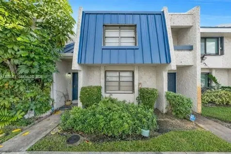 2548 N 38th Avenue Hollywood FL 33021