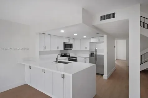 2548 N 38th Avenue Hollywood FL 33021