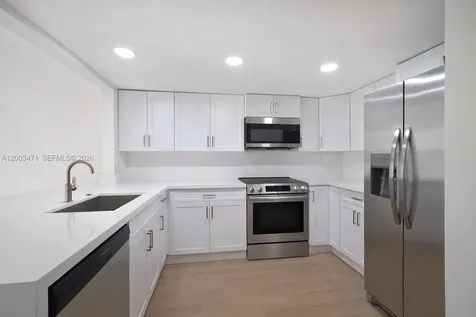 2548 N 38th Avenue Hollywood FL 33021